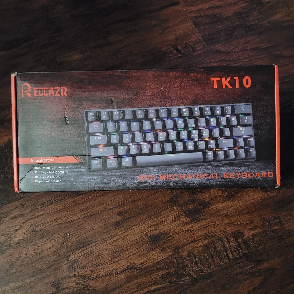 RECCAZR LED Backlit Gaming Keyboard - Picture 3 of 4